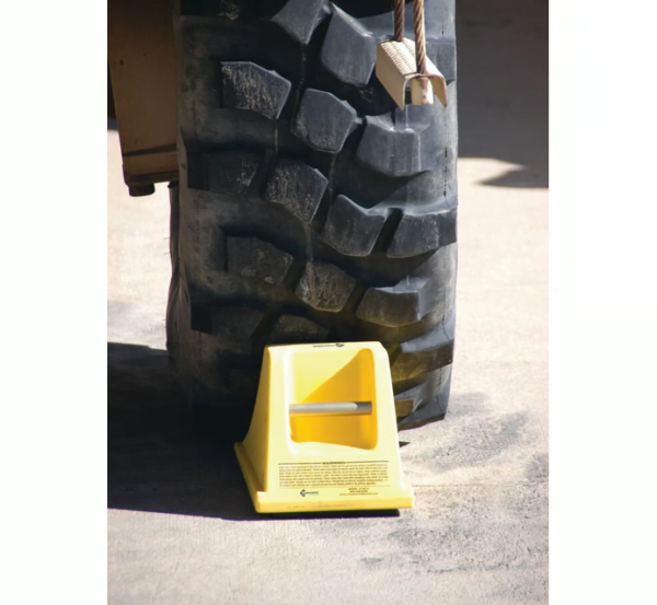 AT3512-RP-Y - ALL-TERRAIN HEAVY-DUTY WHEEL CHOCK W/RUBBER PAD 40 TON CAPACITY FOR 28-38" DIAMETER TYRES  **(5 PCS EX-STOCK)** SGD $201.65/EA INCL. GST - Image 2